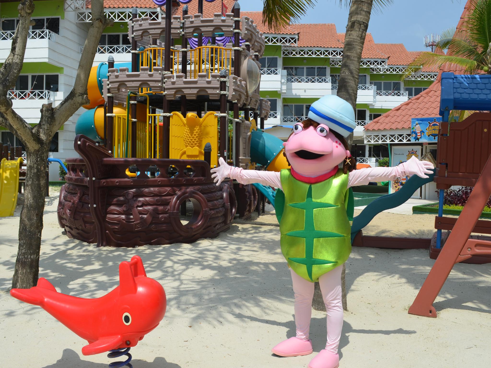 Hotel Las Americas Casa De Playa Cartagena 외부 사진 The mascot of the resort, "The Dolphin"