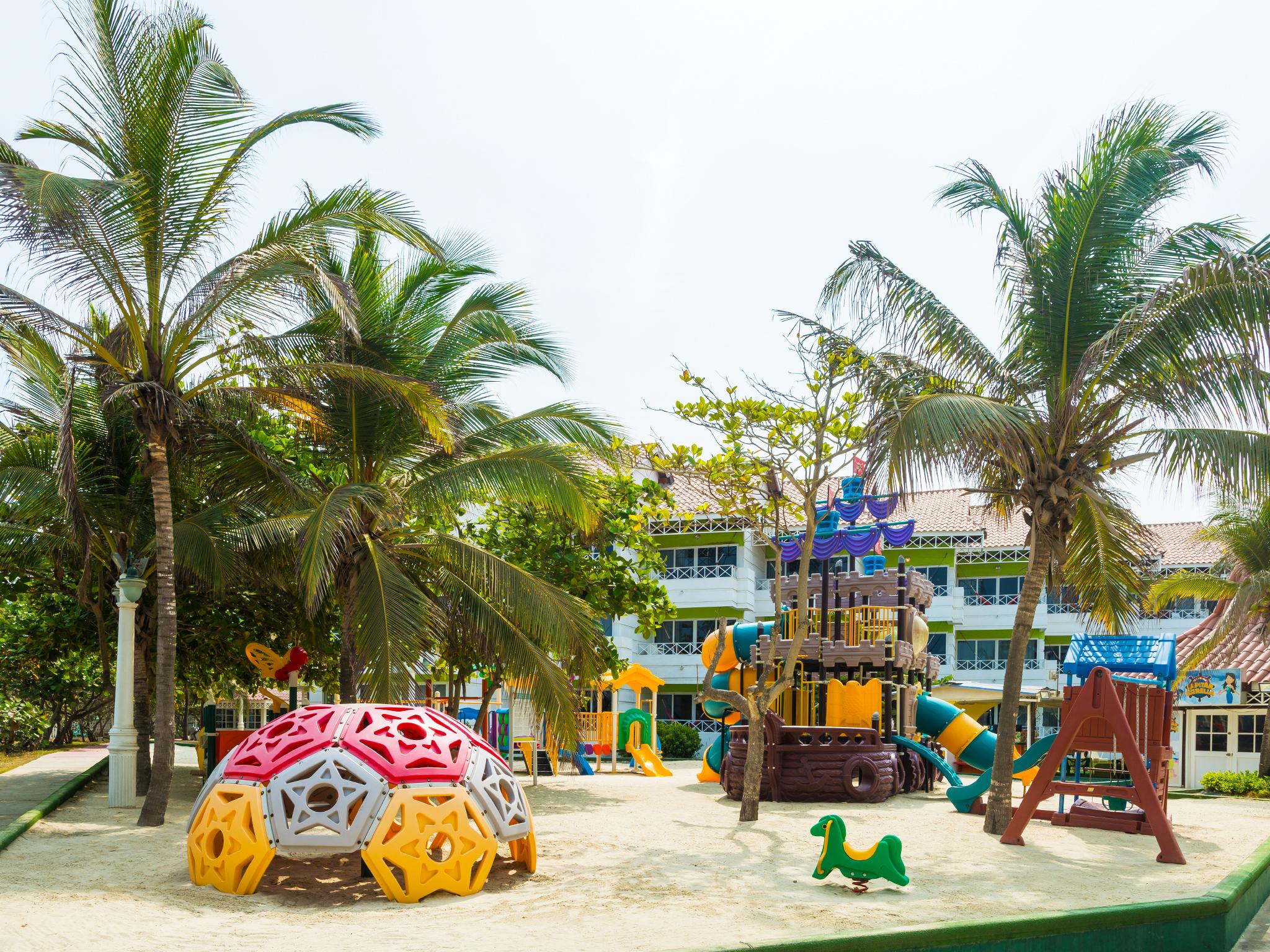 Hotel Las Americas Casa De Playa Cartagena 외부 사진 Playground