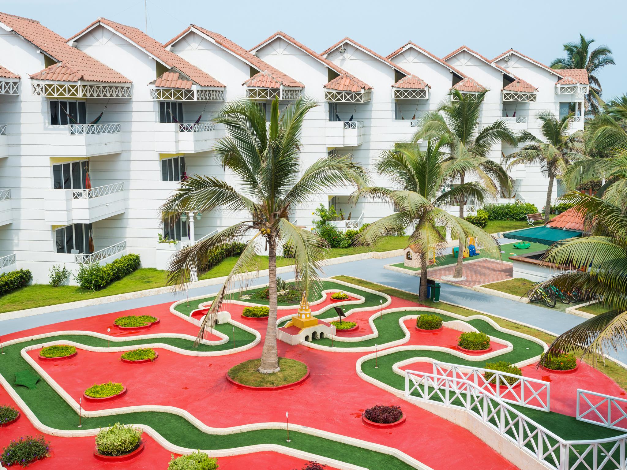 Hotel Las Americas Casa De Playa Cartagena 외부 사진 Club Mahindra, Pulicat