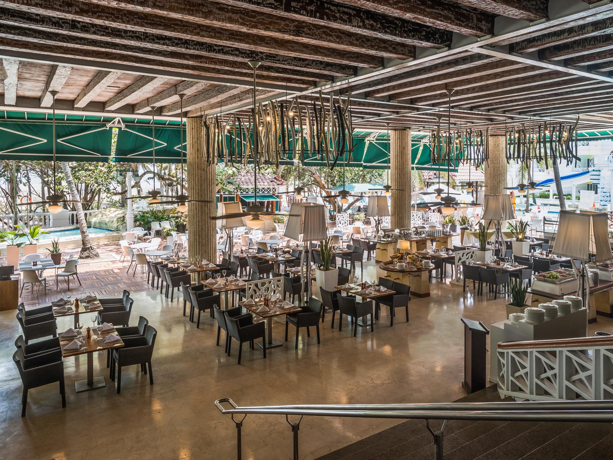 Hotel Las Americas Casa De Playa Cartagena 외부 사진 The Garden Grill