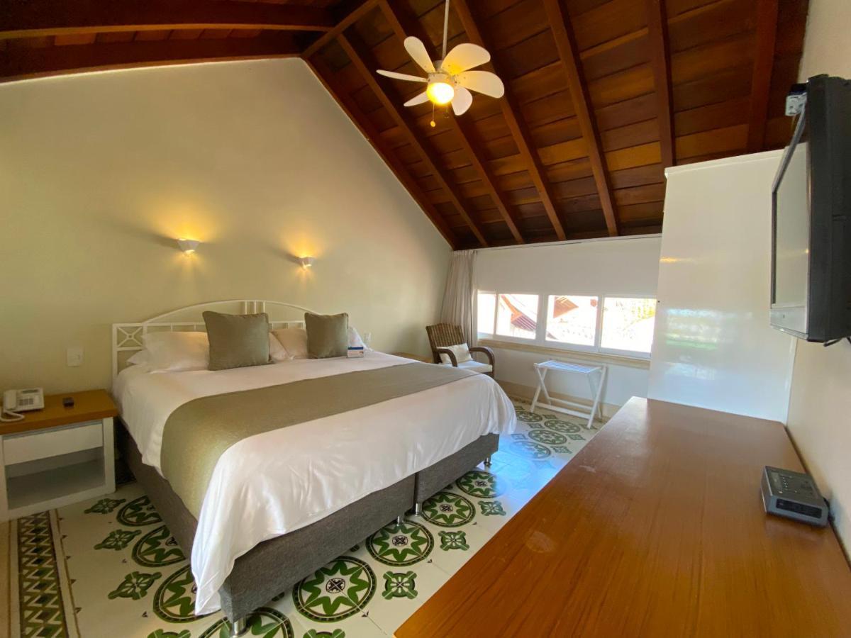 Hotel Las Americas Casa De Playa Cartagena 외부 사진 A room at the hotel